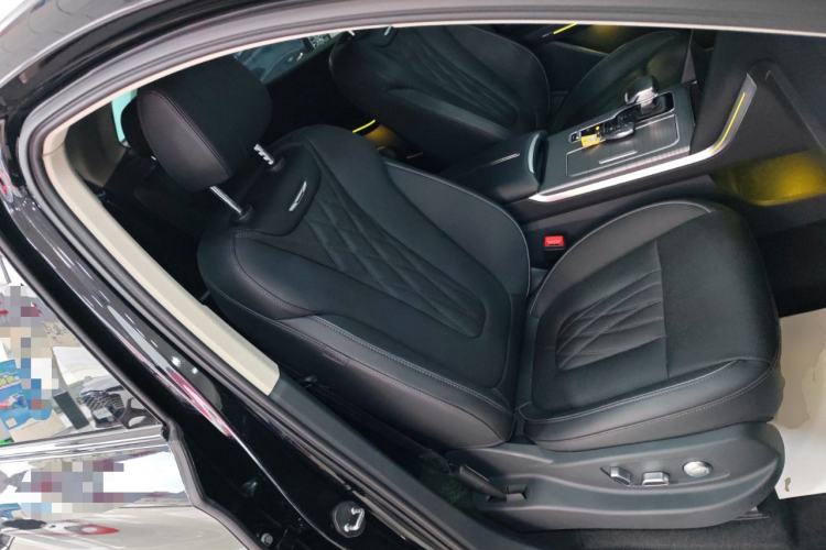 Used Hongqi HS7 PHEV 2024 2.0T PHEV Four-Wheel Drive Flagship Edition 6 Seats
