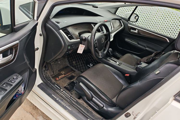 Used Honda Jade 2017 1.8L automatic Comfort version 5 seats Driver Seat