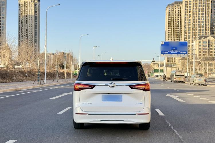 Used Buick GL8 2022 ES Landtrek 653T Comfort Edition