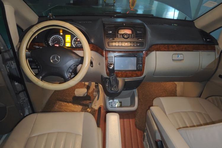 Used Mercedes-Benz Viano 2010 2.5L Prestige Edition