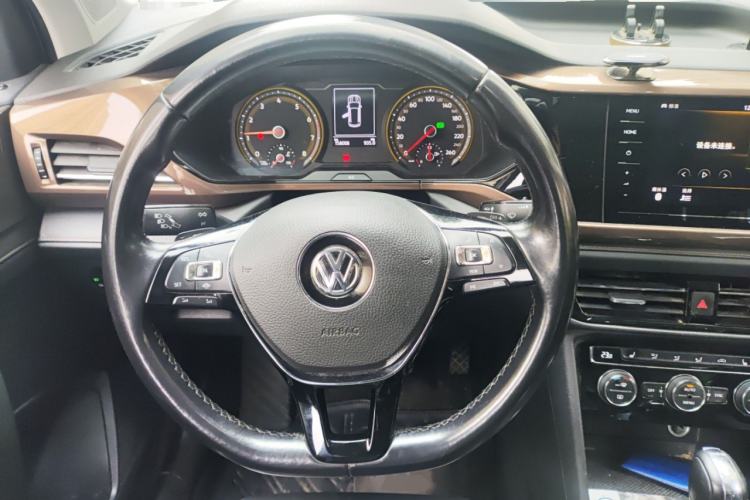 Used Volkswagen Tharu 2020 330TSI All-Wheel-Drive Luxury Edition China VI Standard
