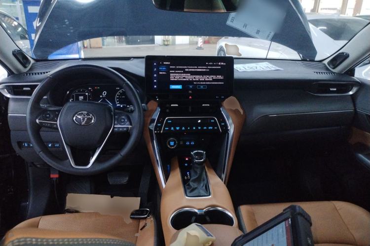 Used Toyota Venza 2022 2.0L CVT Four-Wheel Drive Supreme Edition Center Console