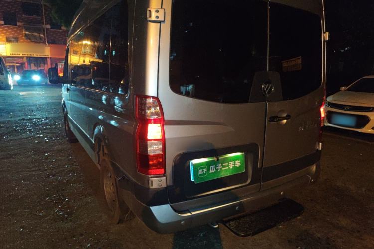 Used Foton Toano 2023 Joy Elephant Multi-Function 2.0T Manual Long-Wheelbase Mid-Roof Model with Single Rear Tire Available in 5/6/7/9-Seater Configurations
