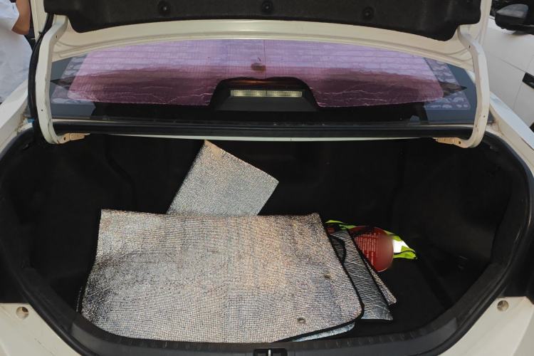 Used Toyota Levin 2016 Dual-Engine 1.8H GS E-CVT Elite Model with Sunroof Trunk