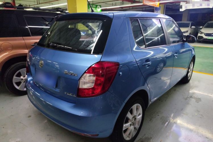 Used Skoda Fabia 2014 1.4L Automatic Crystal Edition