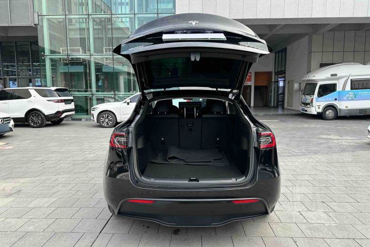 Used Tesla Model Y 2023 Rear-Wheel-Drive Version
