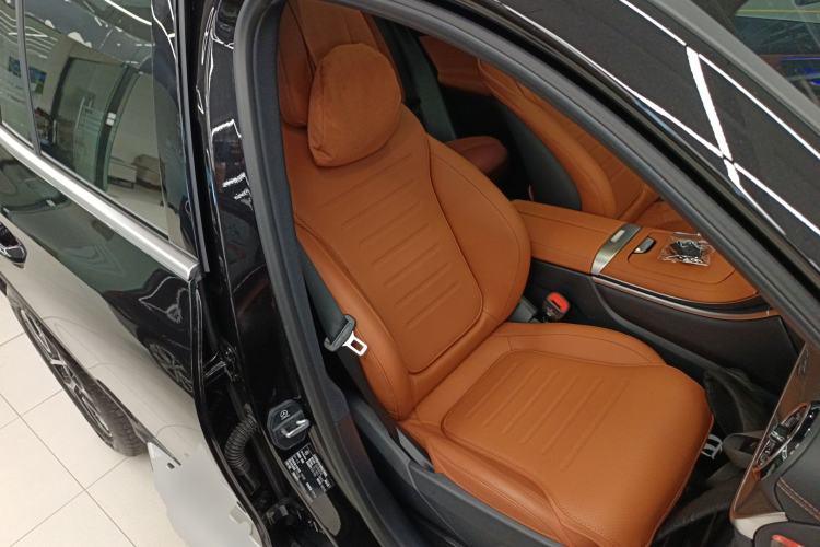 Used Mercedes-Benz GLC 2025 Refresh GLC 260 L 4MATIC Dynamic Edition Right Front Seat