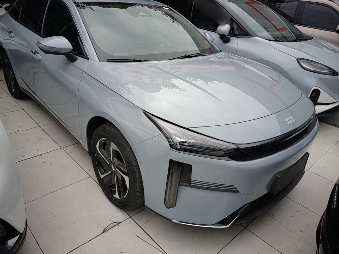 Geely Galaxy L6 2025 EM-i 140km Explorer+ Edition — снимка 3