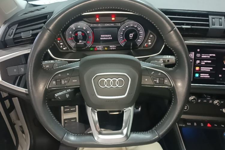Used Audi Q3 2021 40 TFSI Fashion Dynamic Model