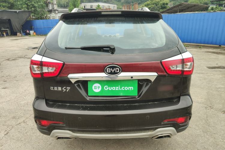 Used BYD S7 2015 2.0T Upgraded Automatic Luxury Version Rear