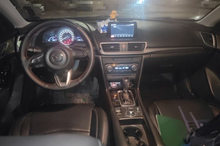 Used Mazda 3 Axela 2017 Sedan 1.5L Automatic Luxury Model China VI Standard
