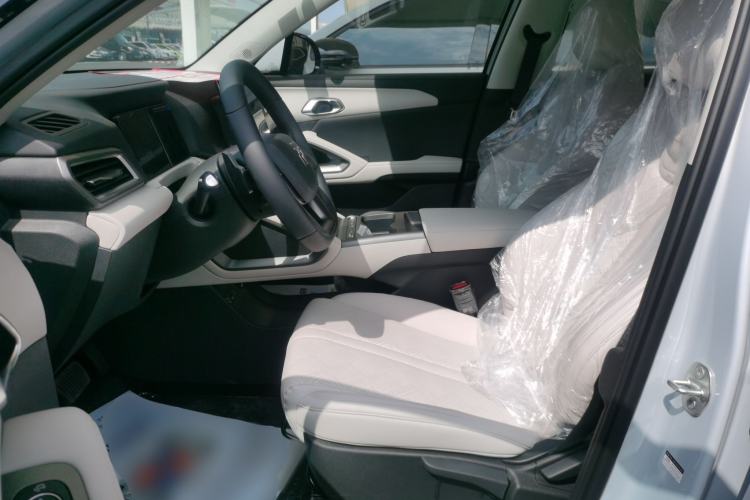 Used BYD Yuan UP 2025 Intelligent Driving Version 401 KM Dynamic Edition Left Front Seat