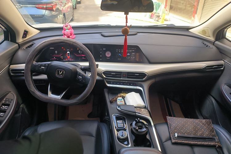 Used CHANGAN UNI-T 2020 1.5T Flagship Version Center Console