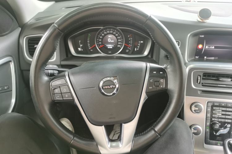 Used Volvo S60 2018 S60L T3 Smart Progress Edition Steering Wheel