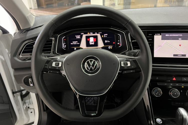 Used Volkswagen T-ROC 2022 280TSI DSG Two-Wheel Drive Comfort PLUS
