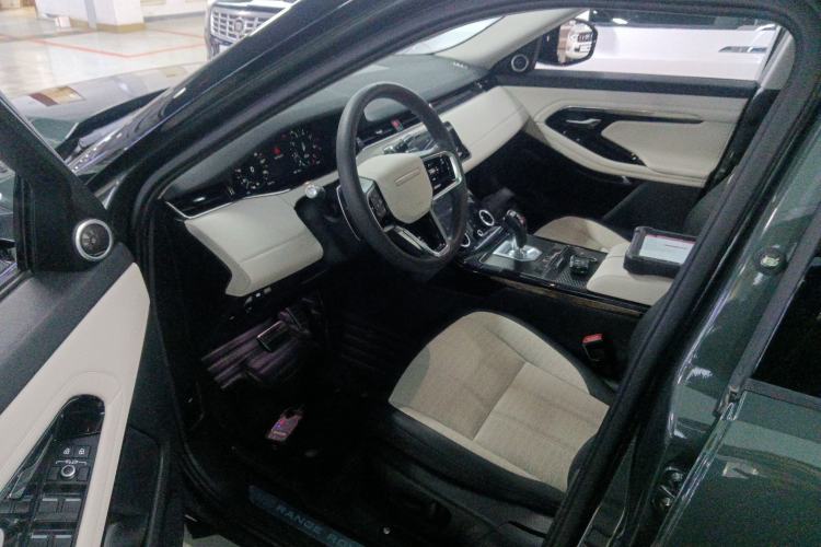 Used Land Rover Range Rover Evoque 2021 Range Rover Velar L 249PS R-Dynamic First Edition