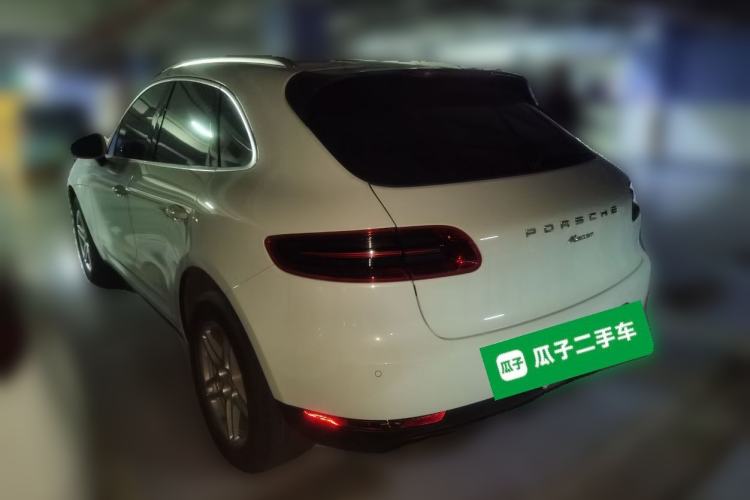 Used Porsche Macan 2017 Macan 2.0T Rear Left 45 Deg