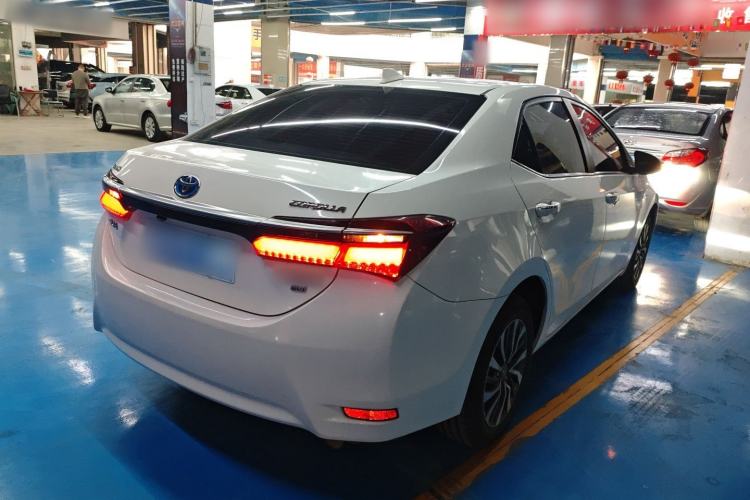 Used Toyota Corolla 2017 Revised Dual-Engine 1.8L E-CVT Leading Edition