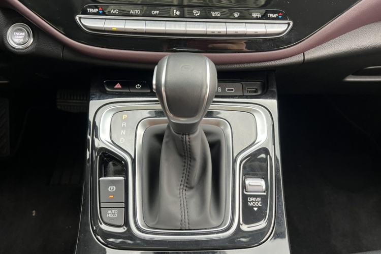 Used GAC Trumpchi M6 2023 PRO 270T DCT Luxury Edition Gear Lever