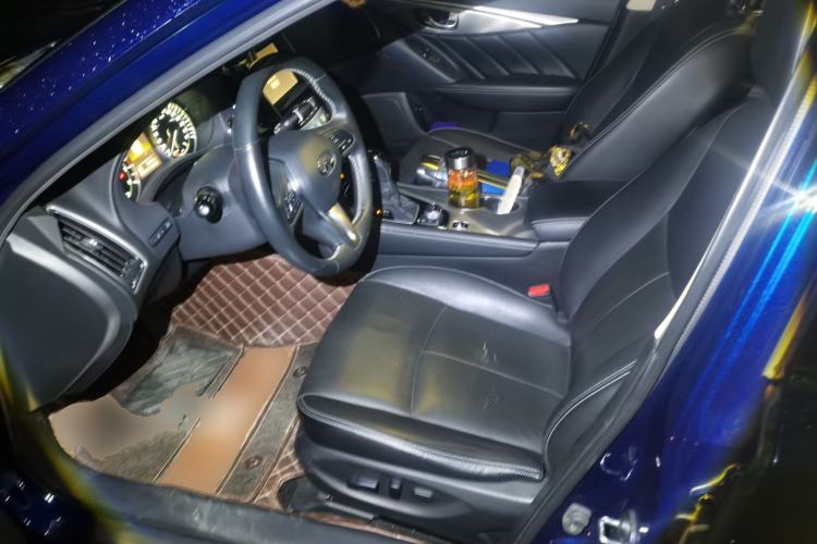 Used Infiniti Q50L 2018 2.0T Enjoyment Version China VI Standard Driver Seat