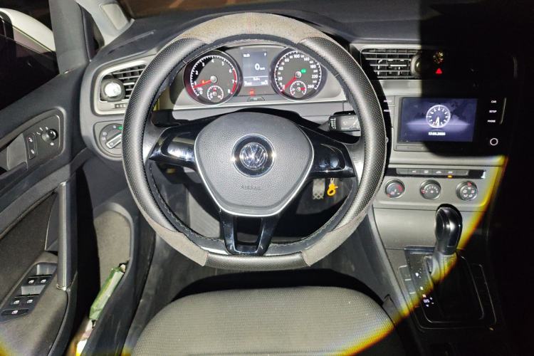 Used Volkswagen Golf 2016 1.6L Automatic Comfort Model
