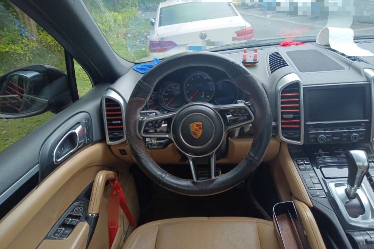 Used Porsche Cayenne 2015 Cayenne 3.0T Steering Wheel