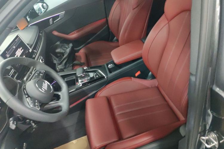 Used Audi A4L 2024 40 TFSI Luxury Dynamic Edition