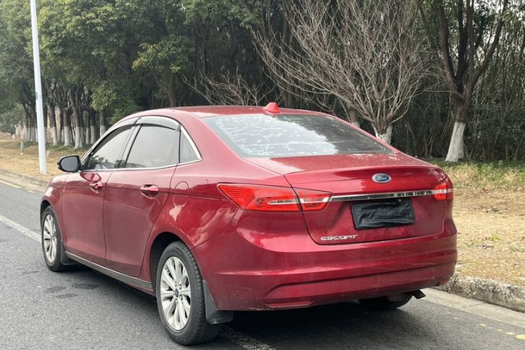 Used Ford Escort 2015 1.5L Automatic Fashion Model
