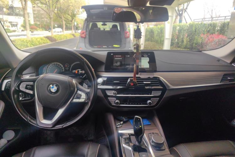 Used BMW 5 Series 2018 Revised Version 530Li Leading Edition Luxury Package Center Console