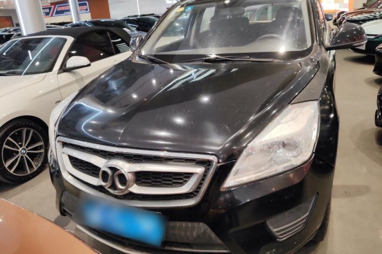 Used BAIC Senova X65 2015 2.0T manual Comfort trim level

