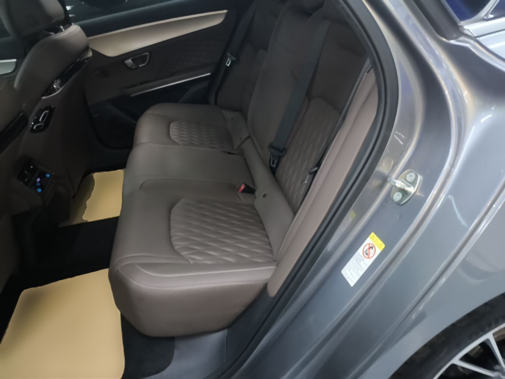 BYD Han 2024 DM-i Glory Edition 121KM Prestige Model - Executive — снимка 20