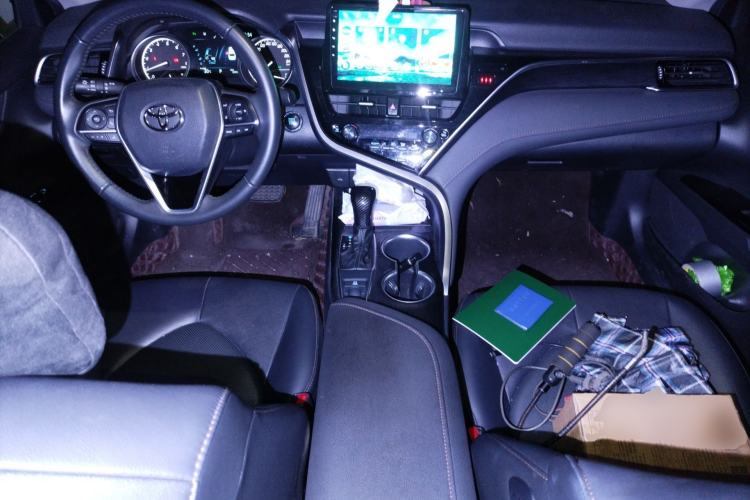 Used Toyota Camry 2021 2.0G Luxury Edition
