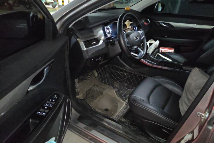 Used Geely Auto Emgrand 2019 Leading Edition 1.5L CVT Luxury Model China VI Standard Driver Seat