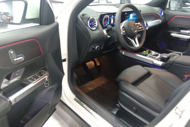 Used Mercedes-Benz GLB 2021 GLB 200 Dynamic Edition Driver Seat