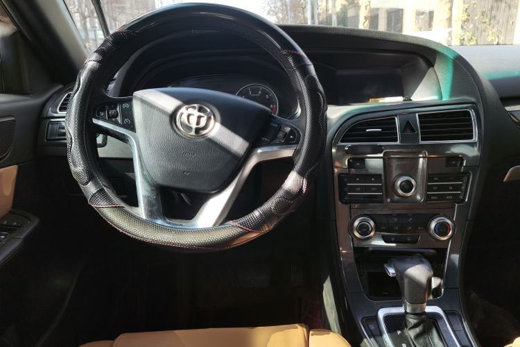 Used Brilliance V5 2014 1.5T Automatic Two-Wheel Drive Luxury Version