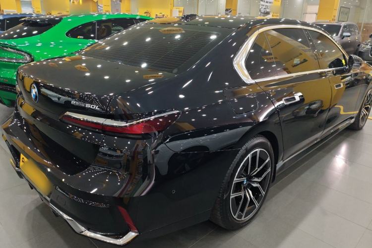 Used BMW i7 2023 eDrive50L Leading M Sport Package
