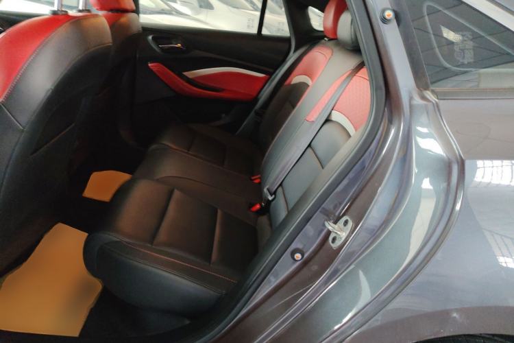 Used MG 5 2022 180 DVVT CVT Youth Luxury Edition
