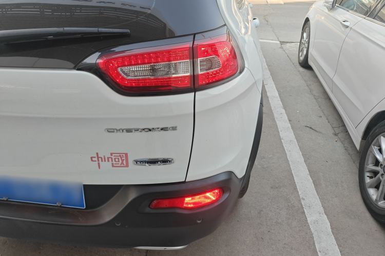 Used Jeep Cherokee 2016 2.4L Professional Edition