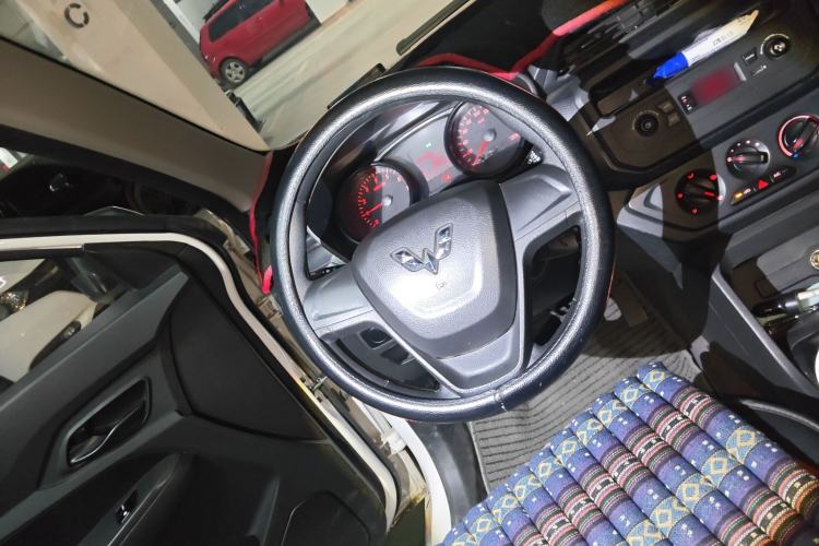 Used Wuling Hongguang 2019 1.5L S Basic Version China VI Standard LAR