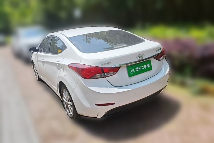 Used Hyundai Elantra (5th Generation / Langdong) 2016 1.6L Automatic Smart Version
