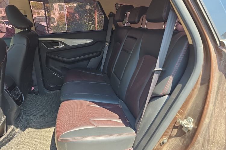 Used Baojun 560 2016 1.8L Manual Luxury Edition
