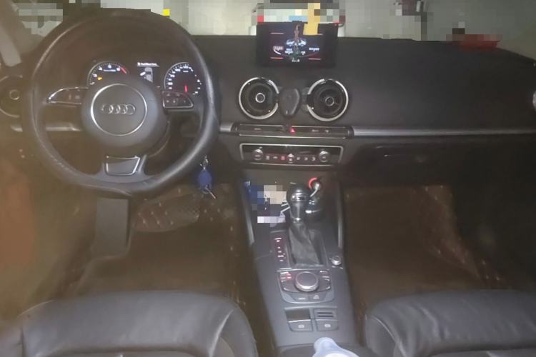 Used Audi A3 2015 Limousine 35 TFSI Millionth Anniversary Comfort Model Center Console