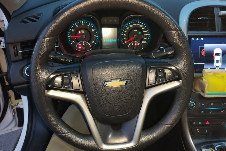 Used Chevrolet Malibu 2013 1.6T Automatic Comfort Edition Steering Wheel