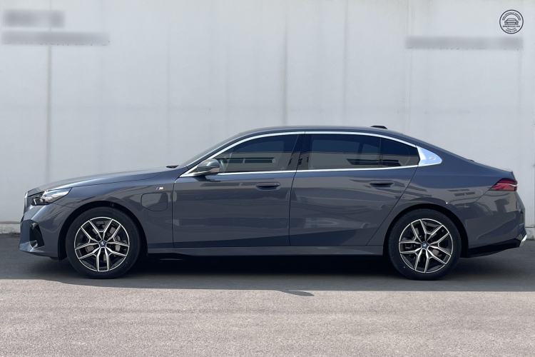 Used BMW i5 2024 eDrive 35L M Sport Package Exterior 2