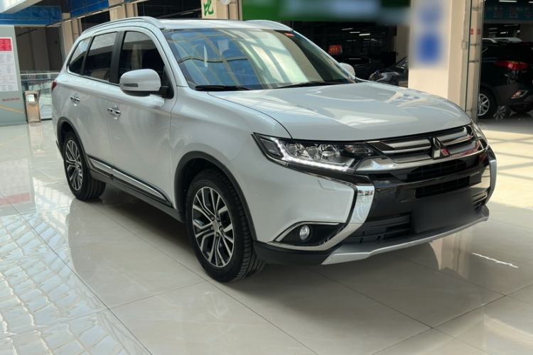Used Mitsubishi Outlander 2016 2.4L 4x4 Elite Edition 5 Seats