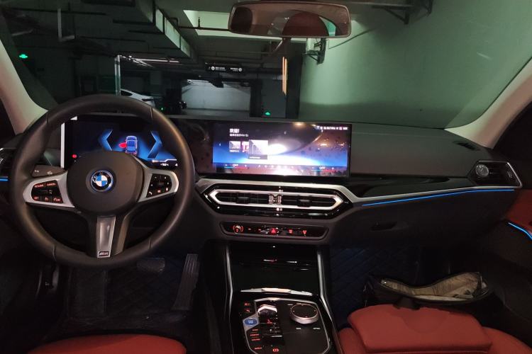 Used BMW i3 2024 eDrive 35 L
