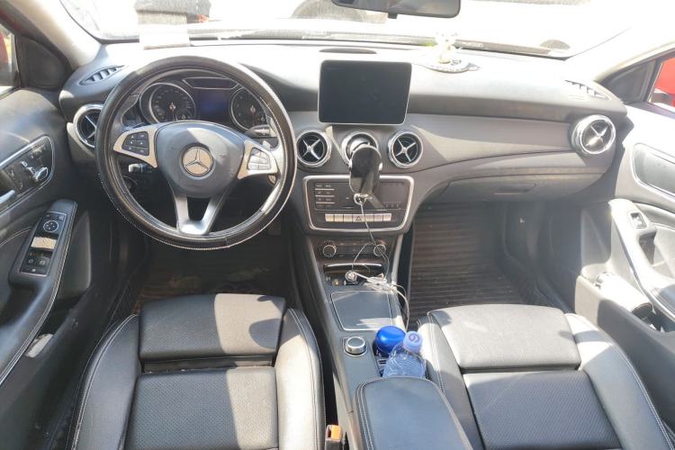 Used Mercedes-Benz GLA 2018 GLA 200 Sport Edition Center Console