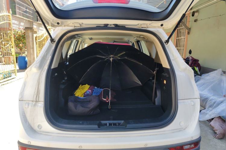 Used Dongfeng Fengon 580 2016 1.5T Manual Luxury Edition Trunk