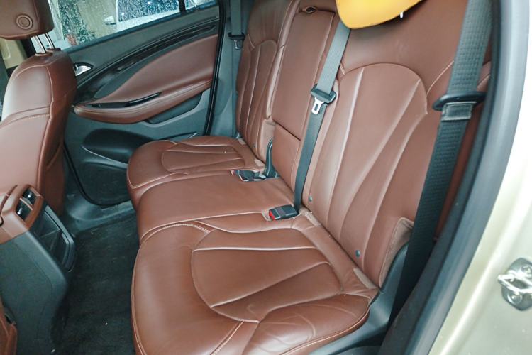 Used Buick Envision 2015 20T Four-Wheel Drive Luxury Model Left Rear Seat