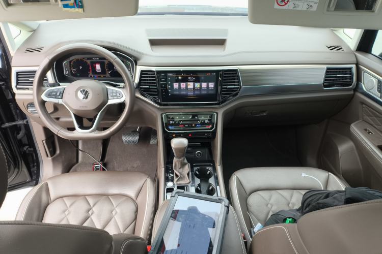 Used Volkswagen Viloran 2020 380TSI Prestige Edition
